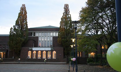 Friedrich-Ebert-Halle, Versammlungsort