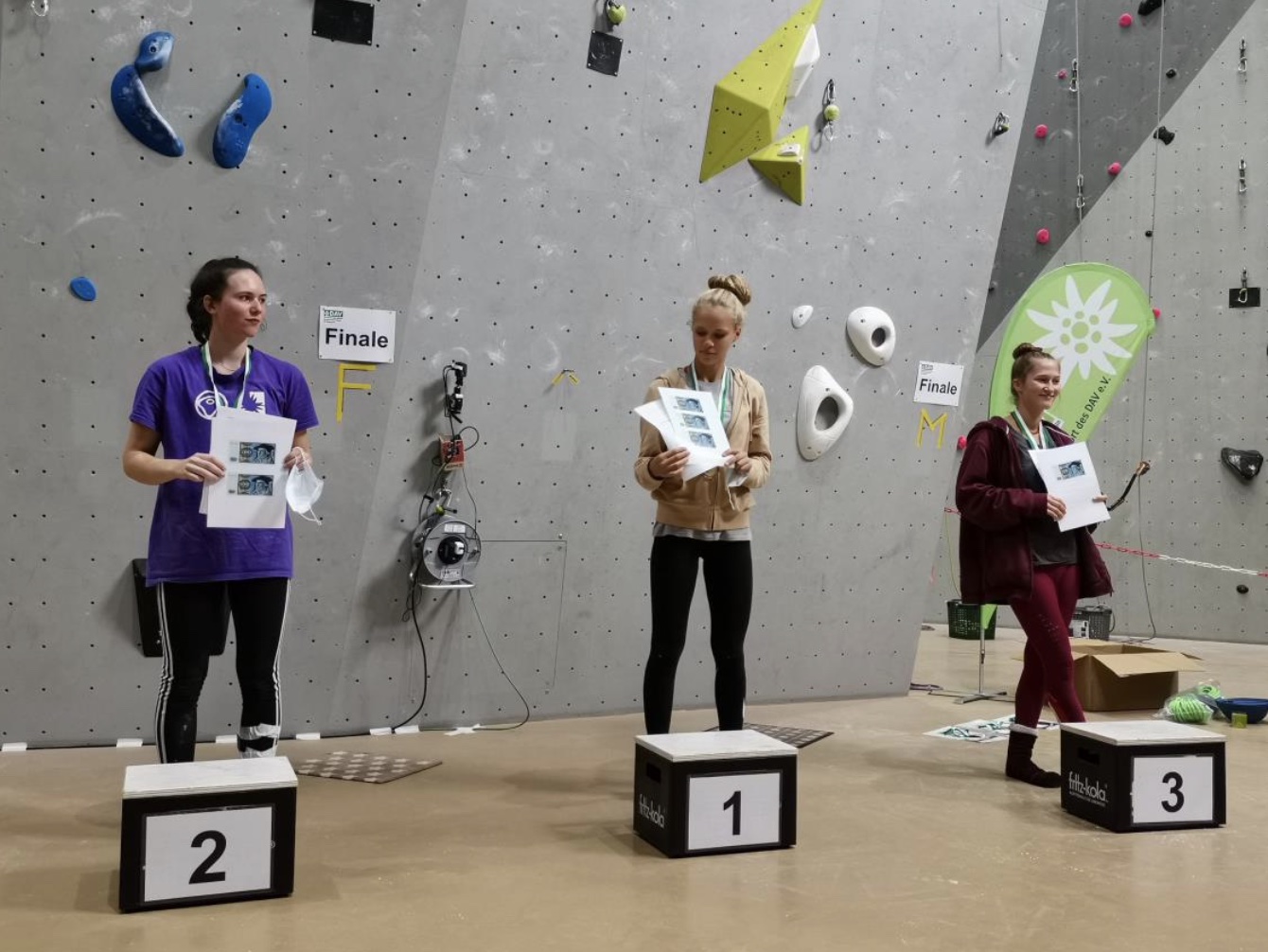 Norddeutsche Meisterschaft Lead / Raika Baucks (rechts) hat Grund zur Freude.